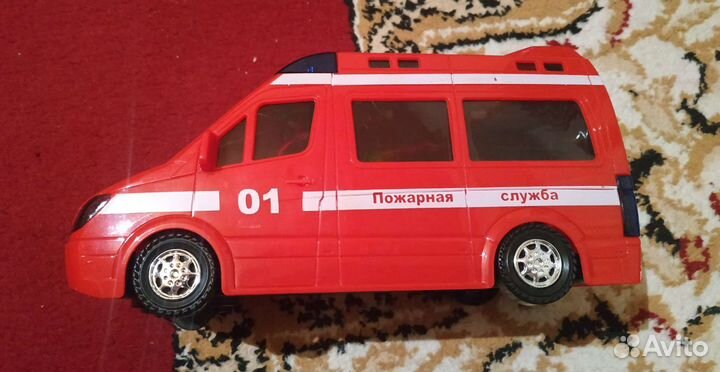 Машинка игрушечная