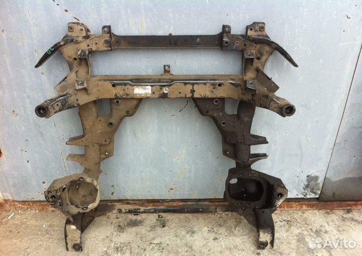 Подрамник передний бмв Х5 Х6 Е70 Е71 31116779357