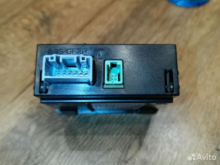 Блок Mazda 6 usb hub D08H-669U0 B