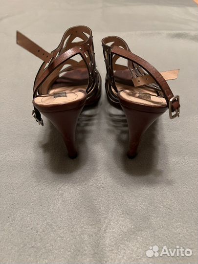 Босоножки на каблуке коричневые, 38р-р
