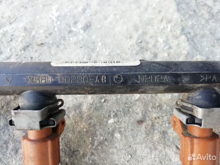 Топливная рампа с форсунками форд фокус 1