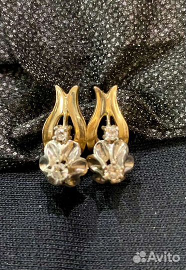 Золотые серьги с бриллиантами