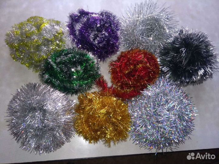 Новогодние игрушки СССР и современные, маски