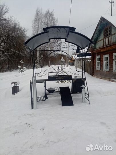 Кованые мангалы с крышей
