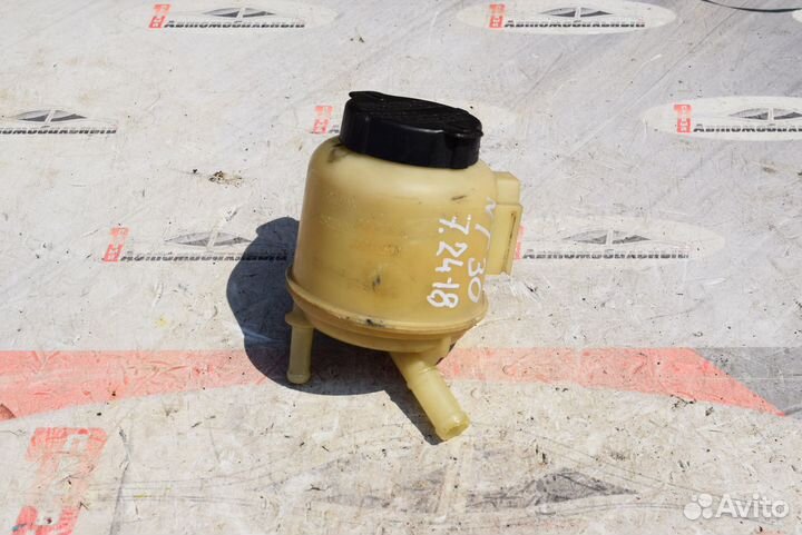 Бачок гур c Nissan Primera TP12 QR20DE