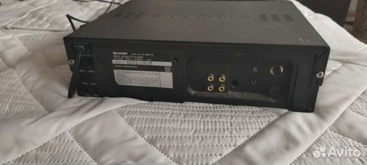 Видеомагнитофон Sharp (не рабочий, на запчасти)