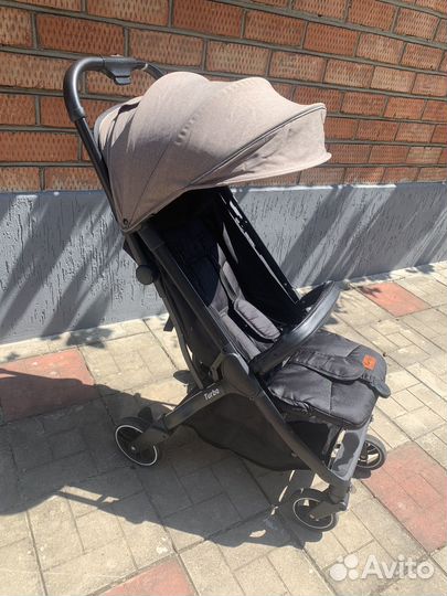 Прогулочная коляска capella