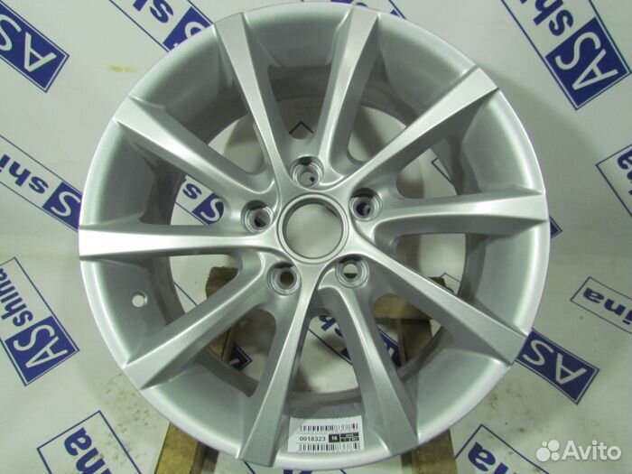Диски Volkswagen R16 Литые 5x112 J7 HS