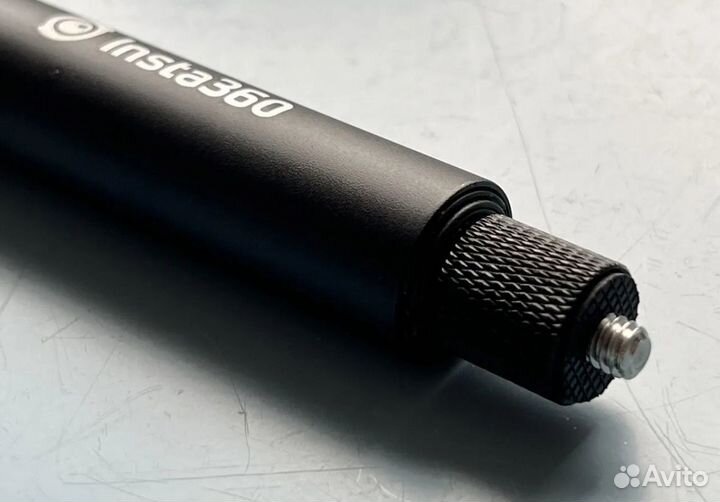 Универсальный монопод Insta360