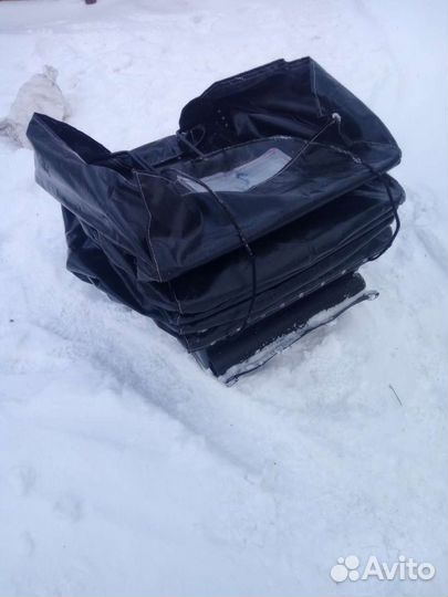 Зимняя палатка на волокушах