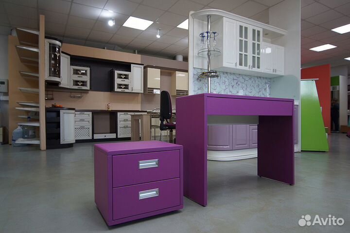 Прикроватная тумба и туалетный столик - комплект