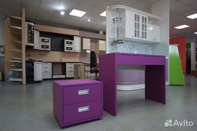 Прикроватная тумба и туалетный столик - комплект