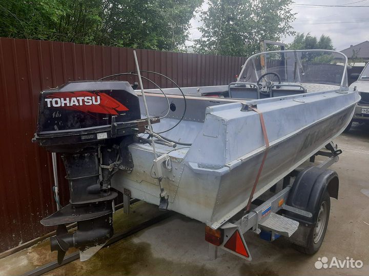 Лодка с мотором