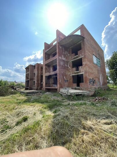 Здание, 2300 м²