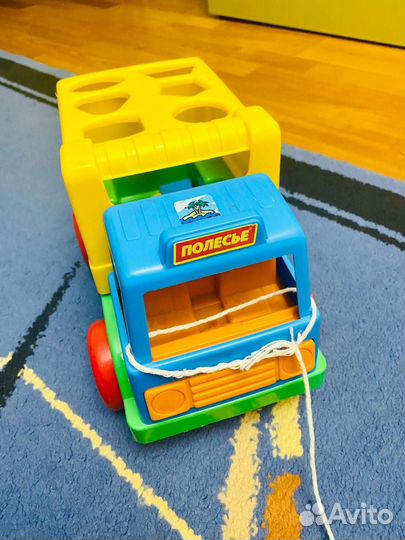 Грузовик-сортер и сортер