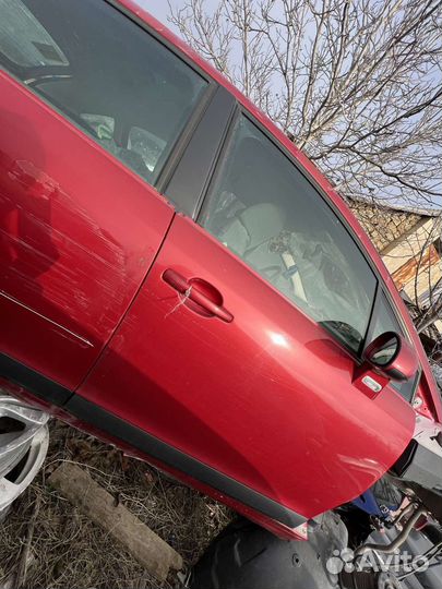 Дверь передняя правая красная citroen c4