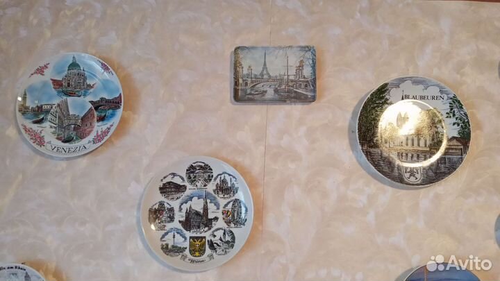 Коллекция сувенирных тарелочек более 50 шт