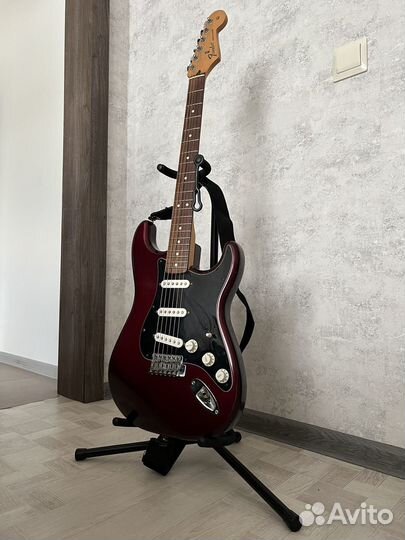 Гитара Fender Stratocaster mexico 2008 Cheery