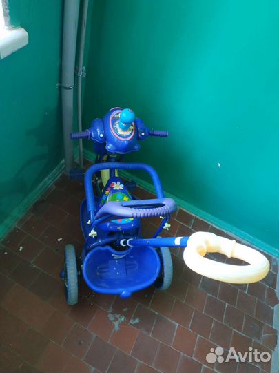 Детский велосипед с родительской ручкой