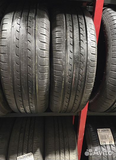 Goodyear EfficientGrip SUV 4x4 215/60 R17 93N