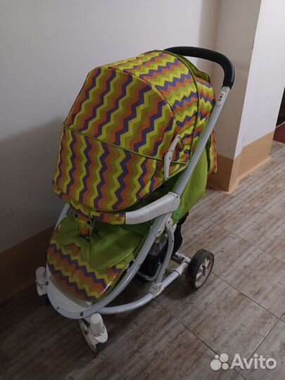 Прогулочная коляска