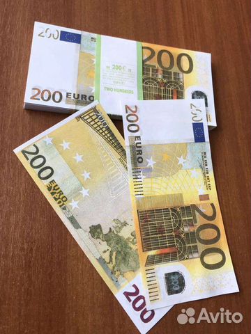 1 пачка купюр номинал 200 Евро Реквизит