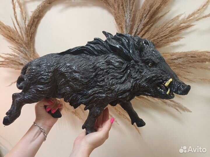 Статуэтка большая 