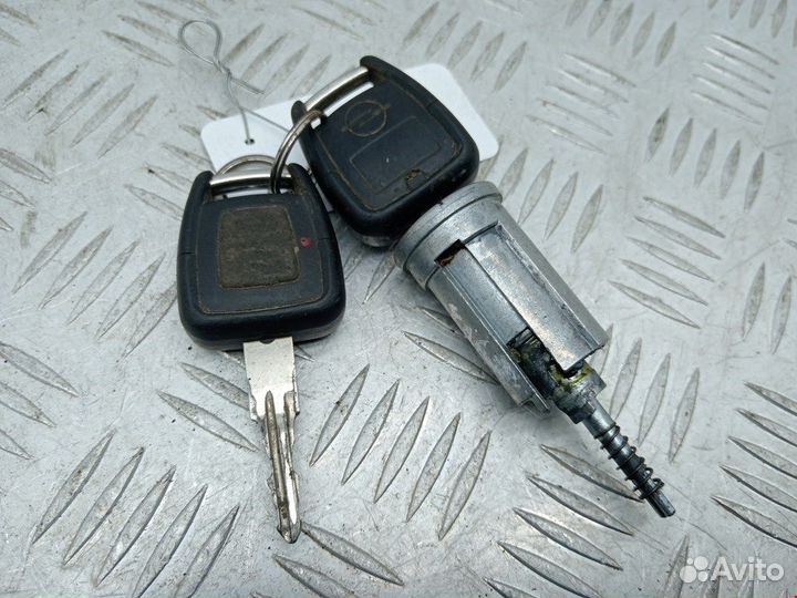 Замок зажигания для Opel Zafira A 93179262