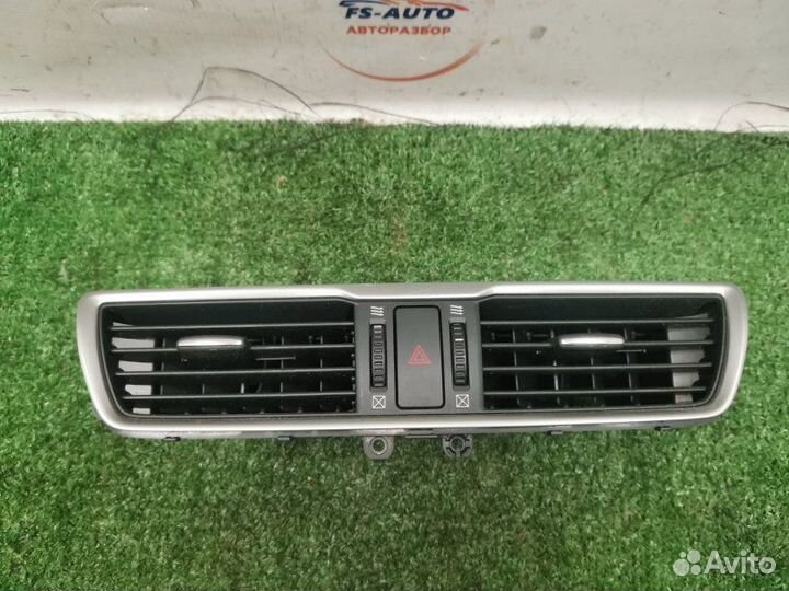 Воздуховод салона Mazda 3 хетчбэк BM 2.0 PE 2018