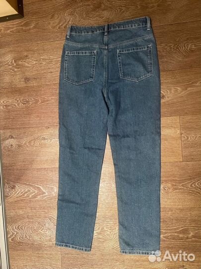 Джинсы