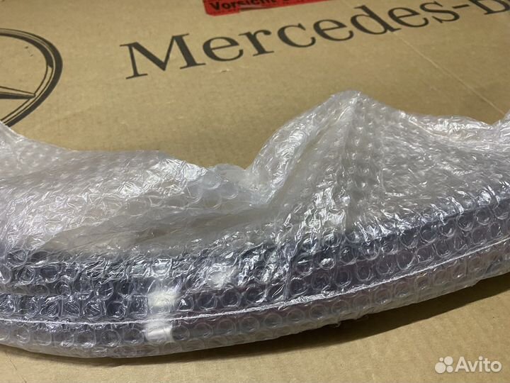 Накладка крыла переднего левая Mercedes X253 GLC