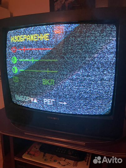 Телевизор с тумбой