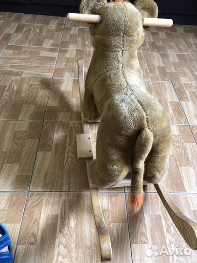 Детская качалка лев