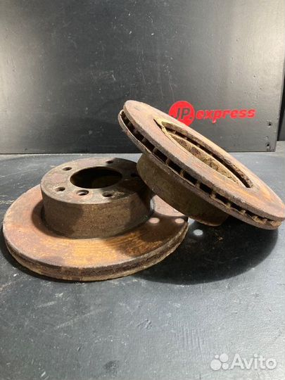 Тормозные диски переднее Bmw 1 F20 N13B16 2013