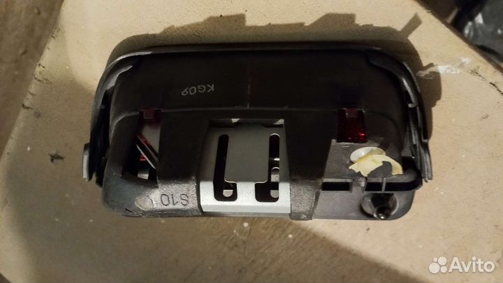 Хонда CRV1фонарь стоп сигнала внутрисалонный