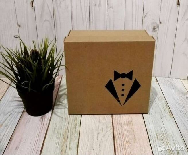 Коробка подарочная 25х25х10см