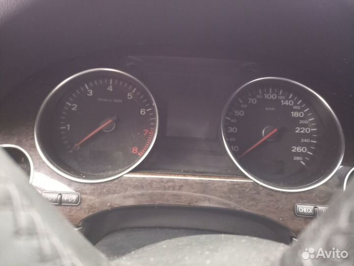 Щиток приборов Audi A8 D3