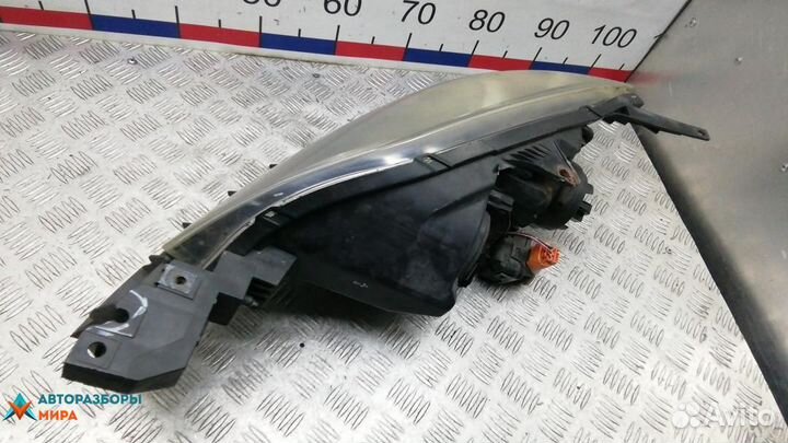 Фара правая Mazda 3 BK рест. 2008