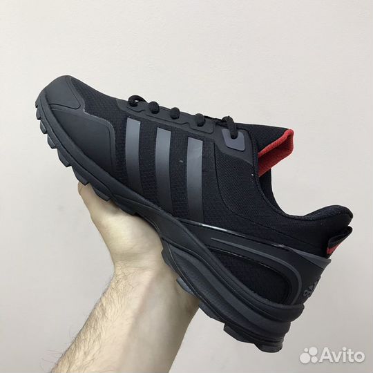 Кроссовки весенние adidas climaproof