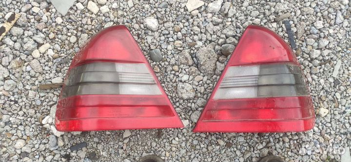 Задние фонари Мерседес С класса с240 w202