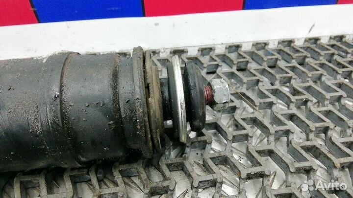 Амортизатор/стойка задняя (разное) Toyota Avensis