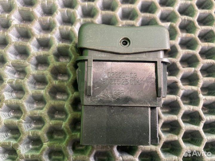 Выключатель клавишный MAN TGX