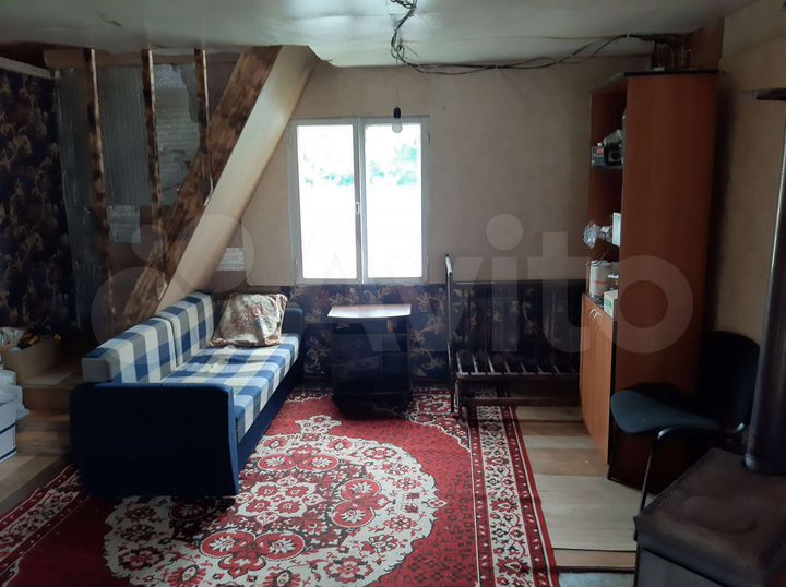 Дом 28 м² на участке 10 сот.