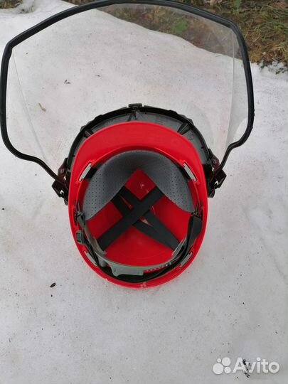 Каска защитная