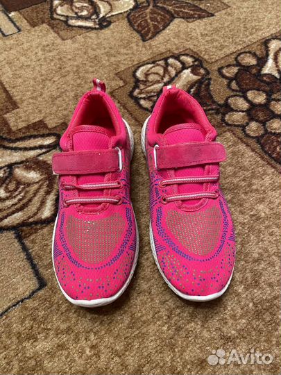 Кроссовки детские