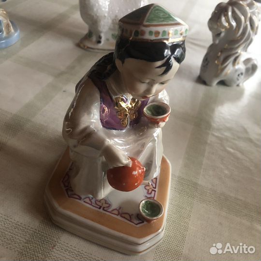 Статуэтка маленькая хозяйка