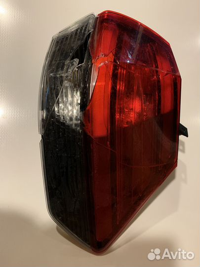 Задний фонарь Nissan x-trail
