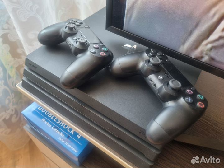 Аренда Playstation 4 Pro 2 геймпада