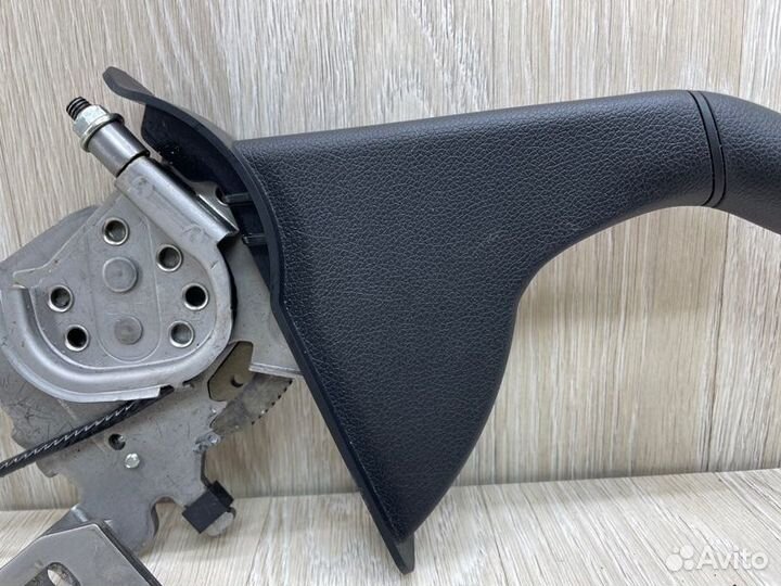 Рычаг стояночного тормоза Kia Rio 4 FB 1.4