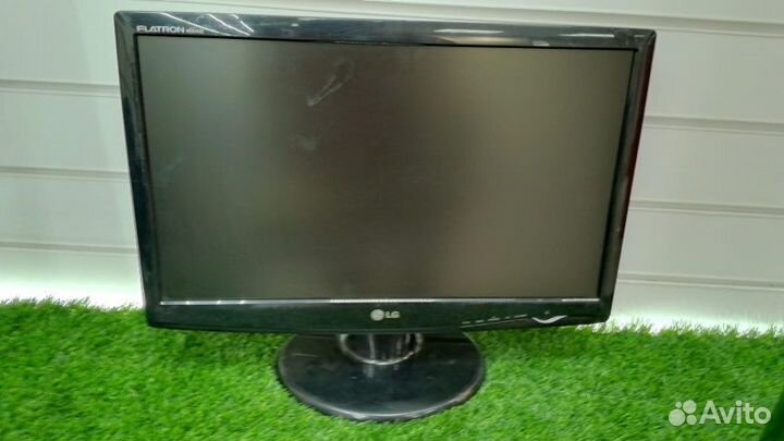 Монитор. LG 20M47D